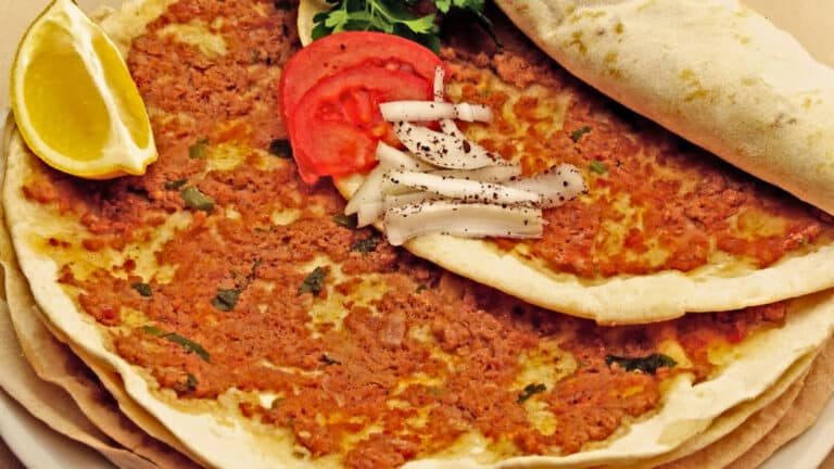 LAHMACUN IN A PAN - TURKISH TAVADA LAHMACUN **updated