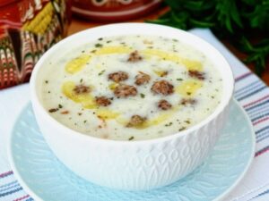 Turkish-Lebeniye-Soup-Lebeniye-Corbasi-Meatball-Soup